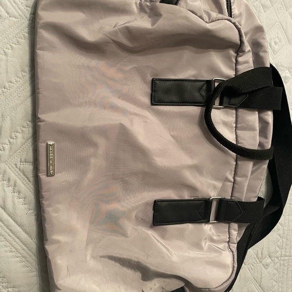 Steve Madden Elegant Light silver and Black Travel Bag - Picture 9 of 11
